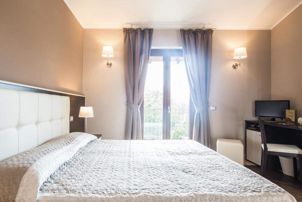 Standard Double room with balcony Il Fortino