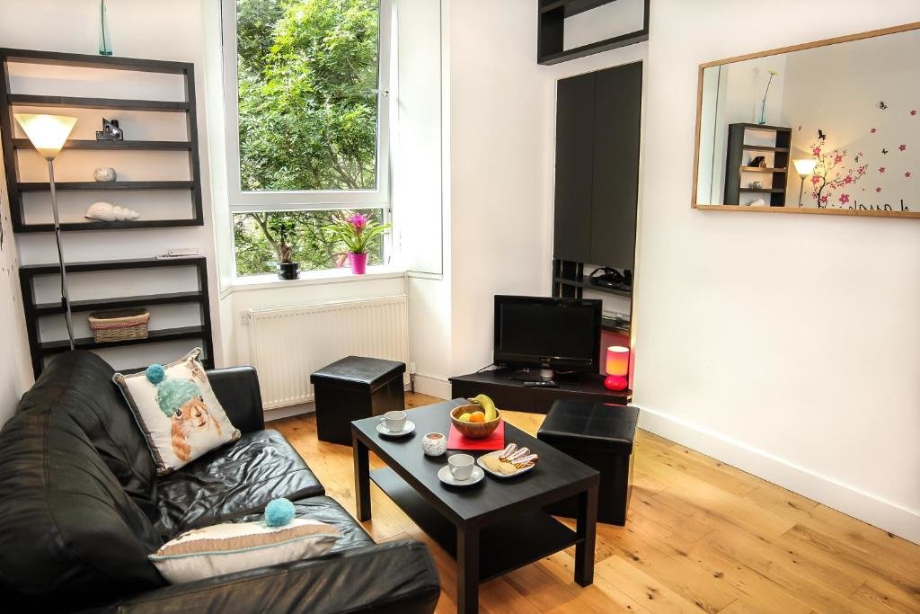 Apartment Chic & bright flat near Holyrood Park