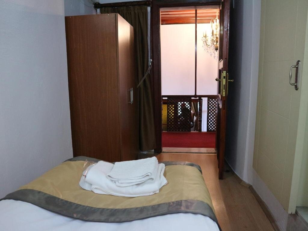 Bed in Dorm Konak Hotel Kaleiçi
