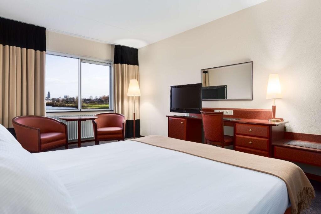 Standard Double room with view NH Arnhem Rijnhotel