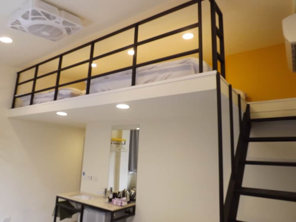 Кровать в общем номере Amigo-hostel