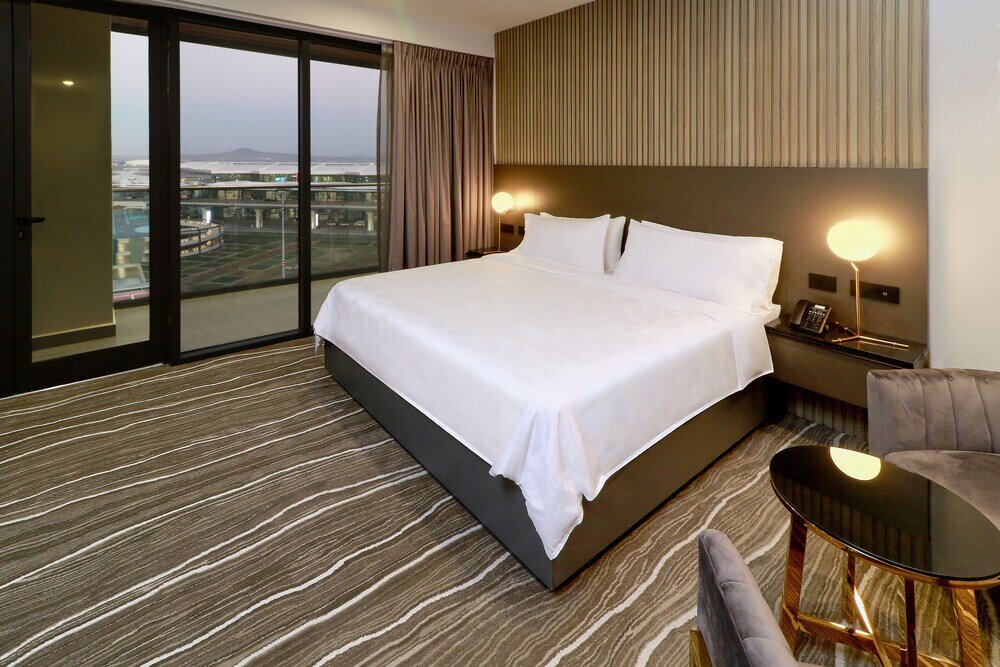 Suite doble Holiday Inn Hotel and Suites Mexico Felipe Angeles Airport, an IHG Hotel