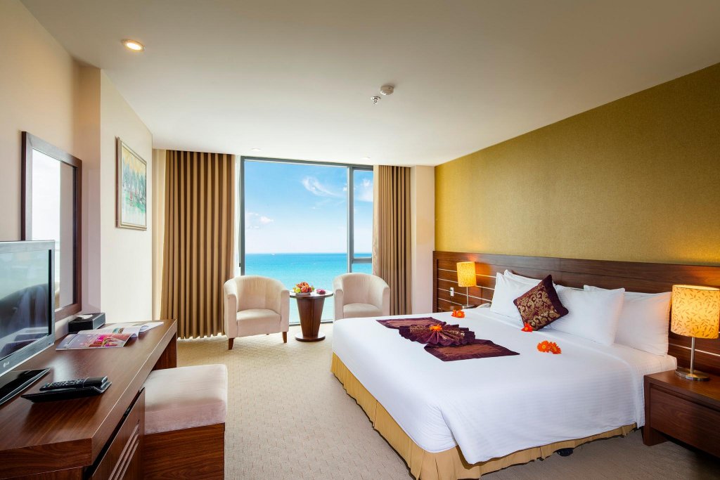 Двухместный номер Deluxe с видом на океан Muong Thanh Grand Nha Trang Hotel