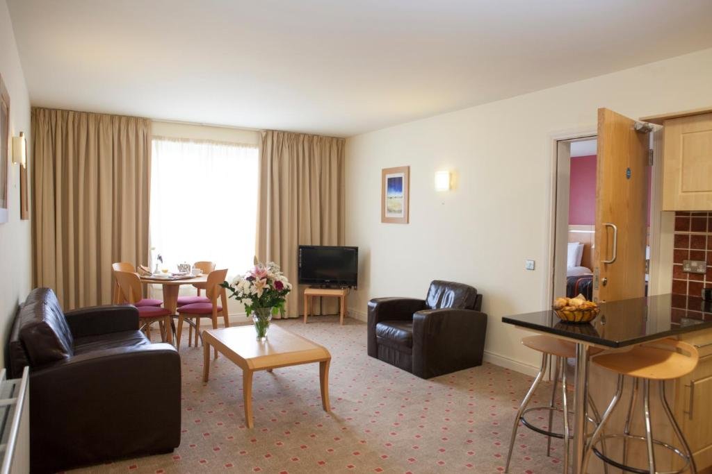 Deluxe Suite Lahinch Coast Hotel and Suites