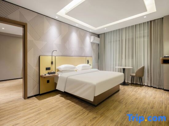 Executive Suite with river view City Convenience Hotel