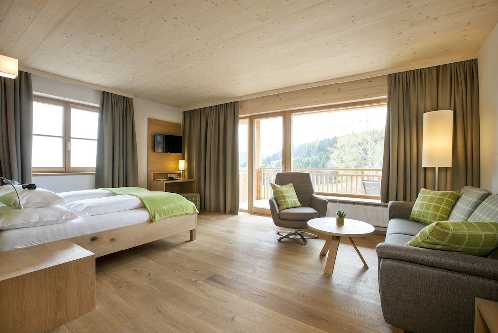 Deluxe Doppel Zimmer mit Balkon Naturparkhotel Bauernhofer