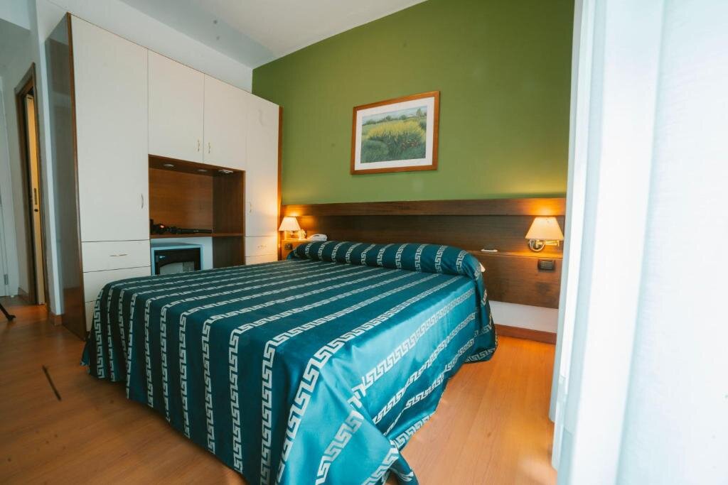 Standard Doppel Zimmer mit eingeschränktem Meerblick Hotel Continental