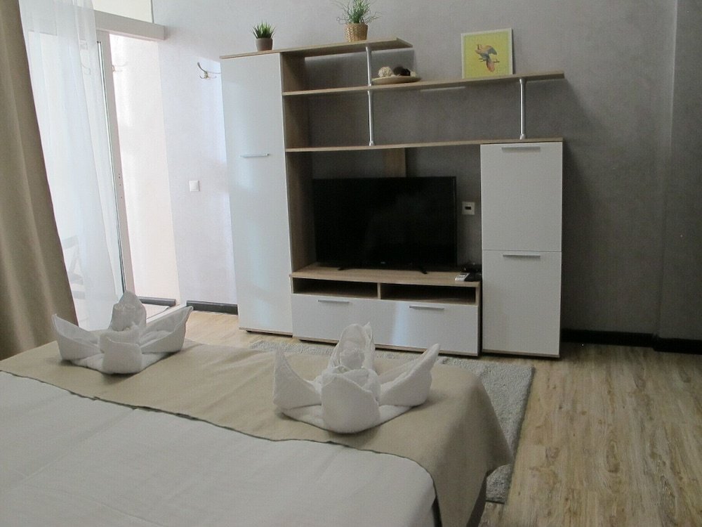 Apartment Apartment on Bulvar Nadezhd Apt 118