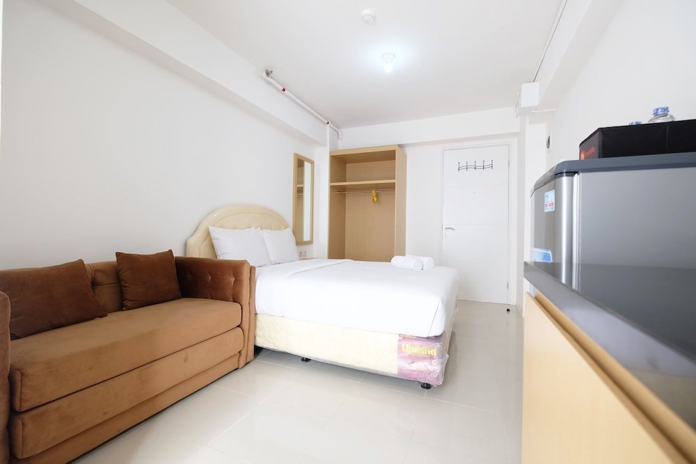 Standard room Affordable Studio with Sofa Bed at Bassura City Apartment
