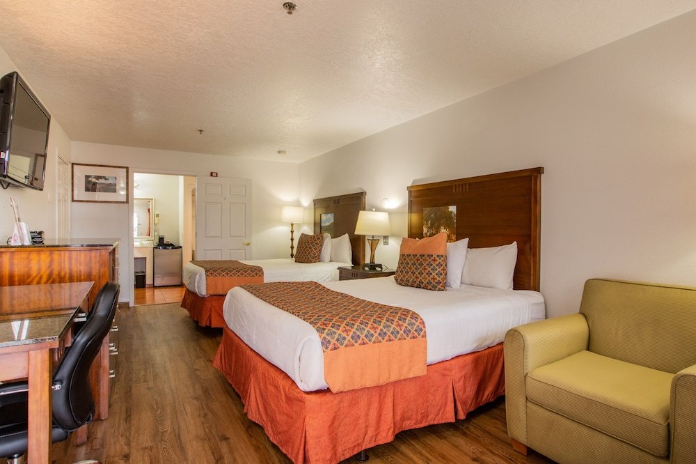 Habitación cuádruple Estándar Sandia Peak Inn, a Howard Johnson by Wyndham