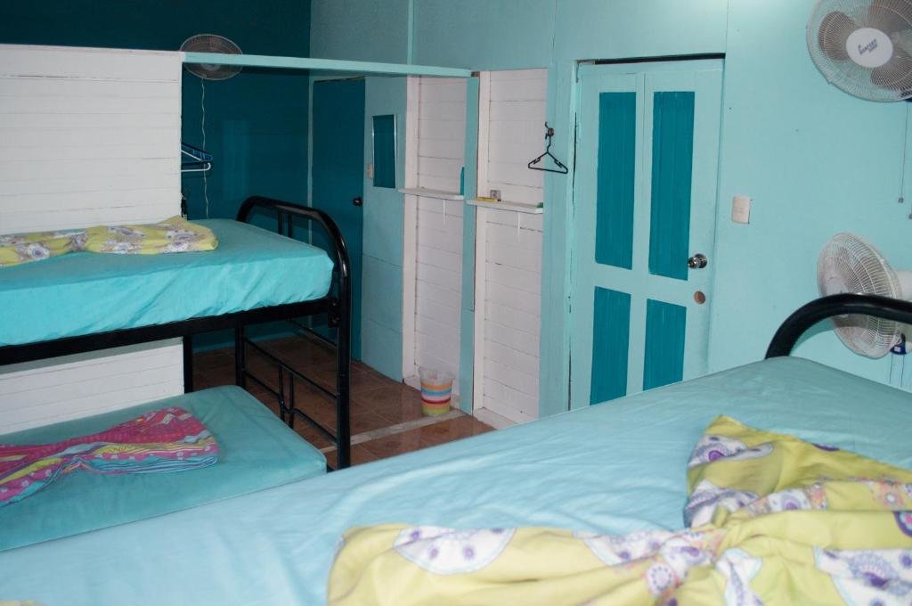 Кровать в общем номере Hostel Matilori
