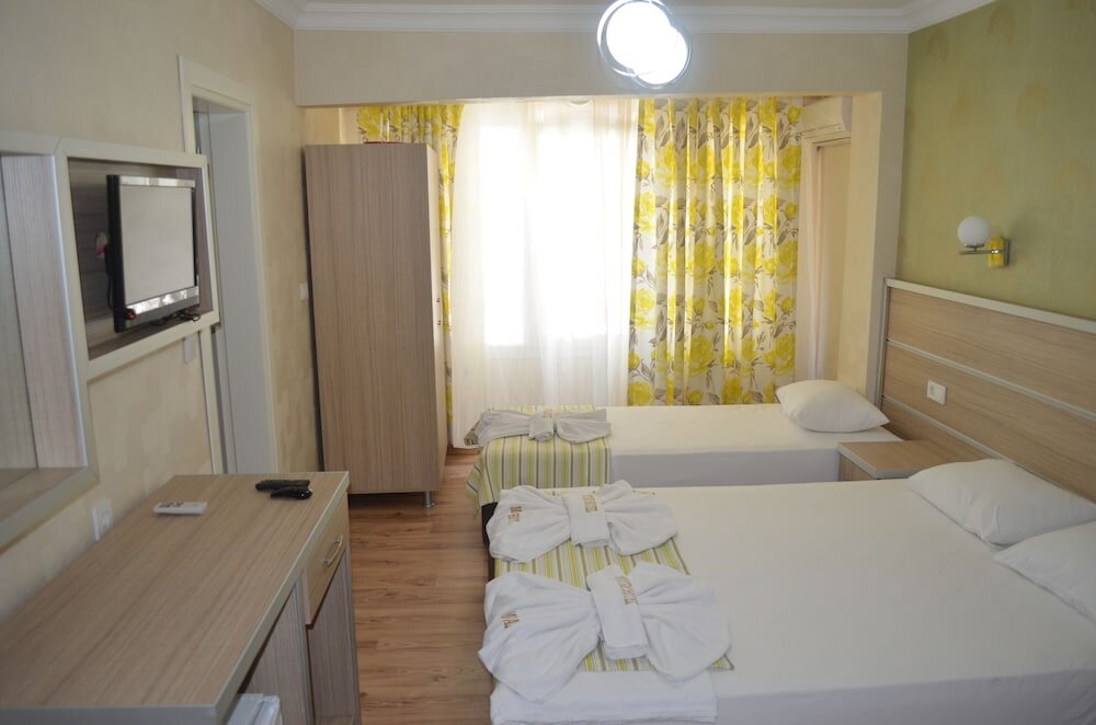 Standard Dreier Zimmer mit Balkon Mostar Hotel