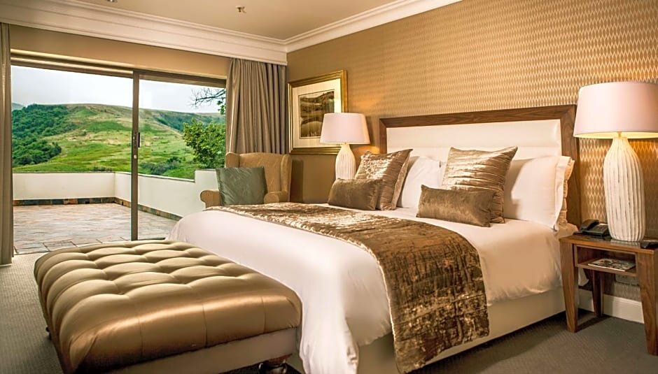 Двухместный люкс Presidential Drakensberg Sun Resort