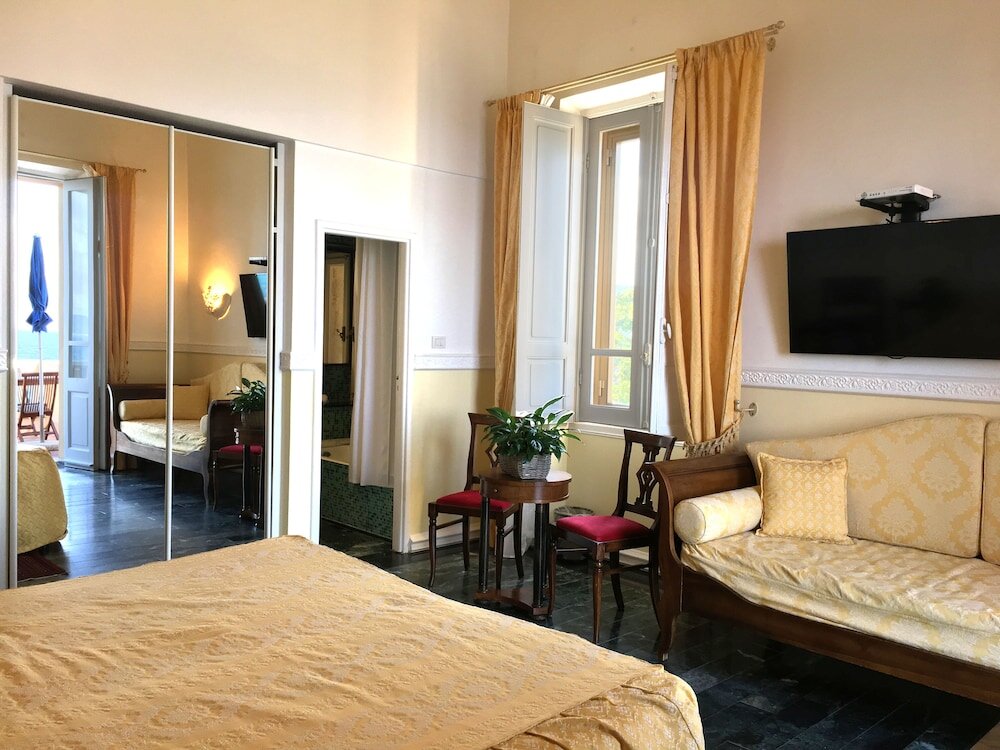Standard Triple room with balcony and with sea view Villa Las Tronas Hotel & SPA