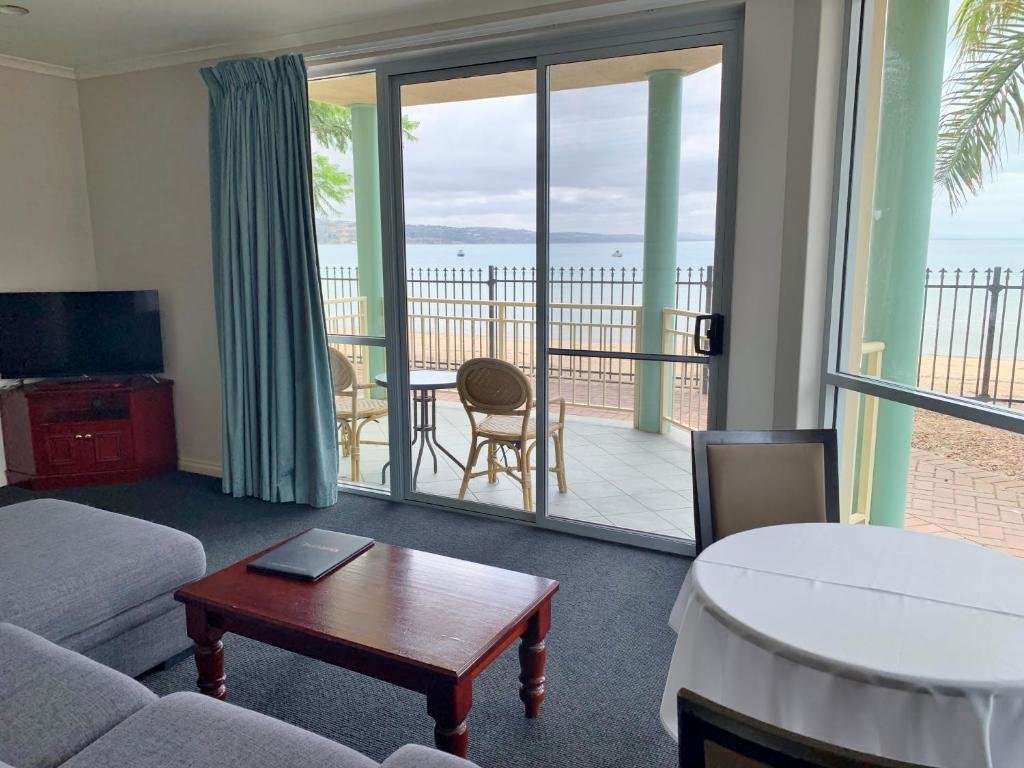 Двухместный люкс с видом на океан Hilton Motel