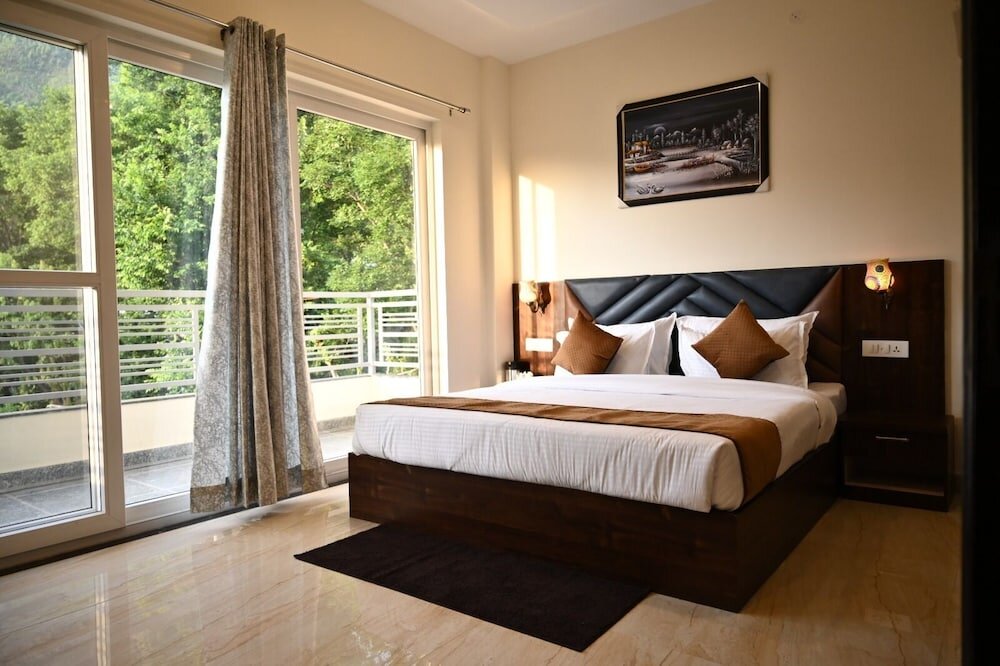 Номер Deluxe Stone Wood Mountain Resort, Dharamshala