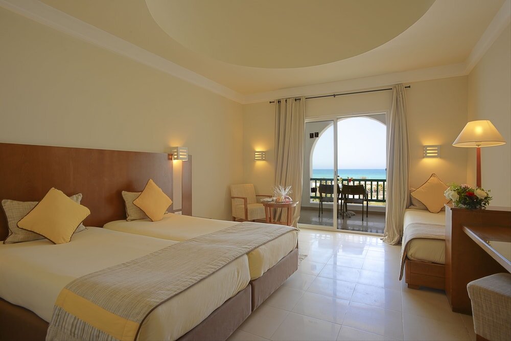 Standard room with balcony Vincci Helios Beach