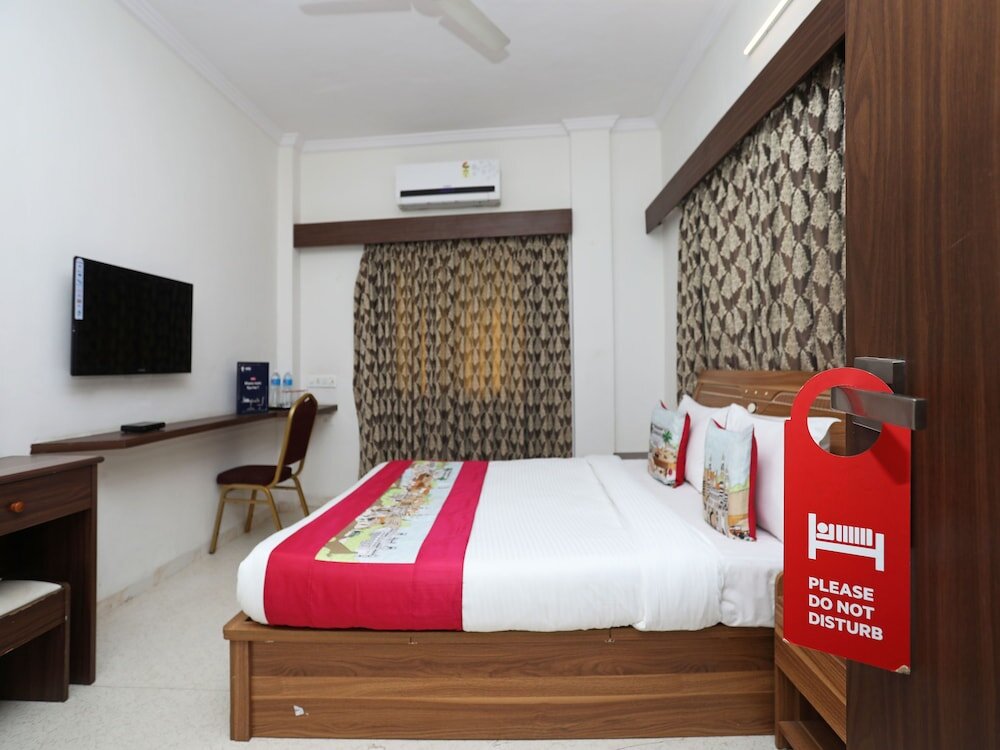Standard Double room OYO Flagship 10671 Hotel Sai Prem