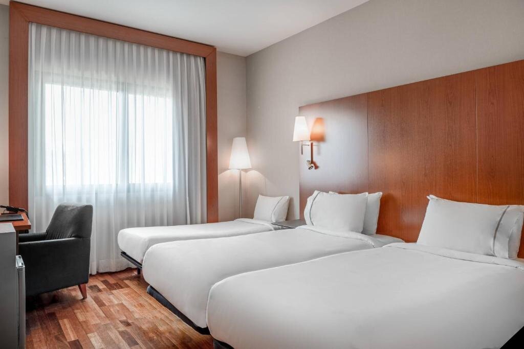 Standard triple chambre AC Hotel A Coruña