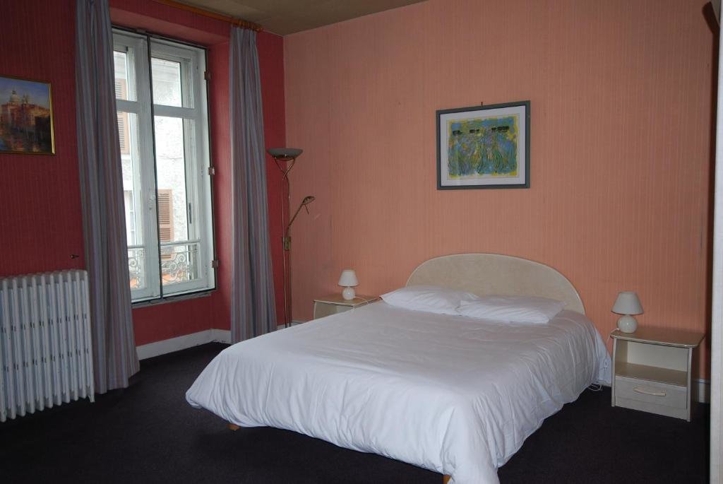 Двухместный номер Comfort Hôtel Adour