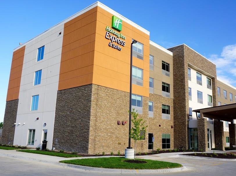 Suite doble Holiday Inn Express & Suites Omaha - Millard Area, an IHG Hotel