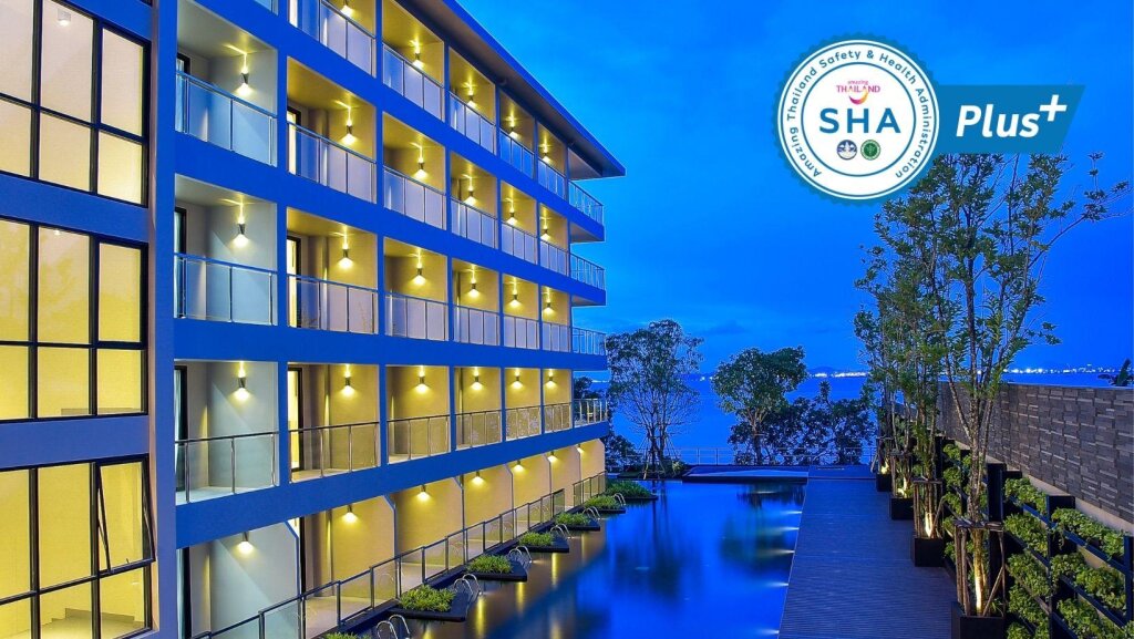 Habitación doble Superior con balcón Golden Tulip Pattaya Beach Resort