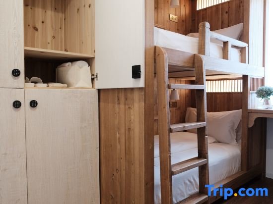 Кровать в общем номере Xian Han Tang Yi International Youth Hostel
