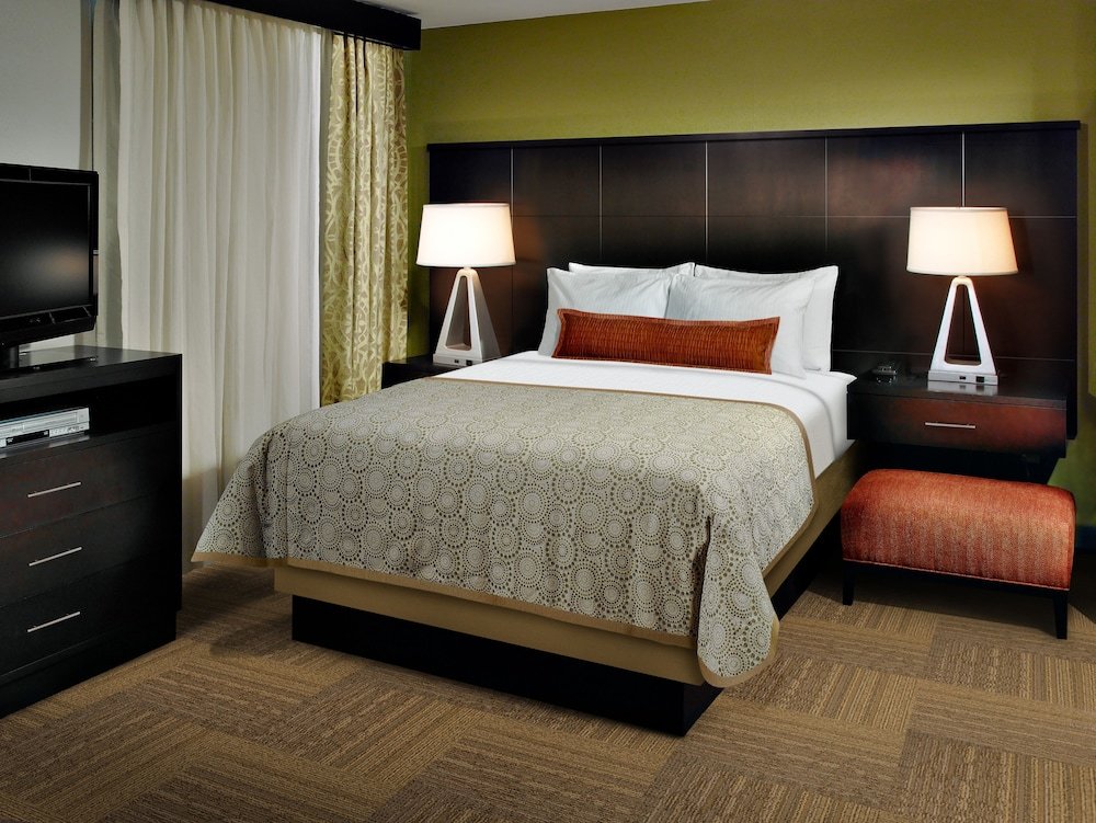 Номер Standard c 1 комнатой Staybridge Suites Tomball - Spring Area, an IHG Hotel