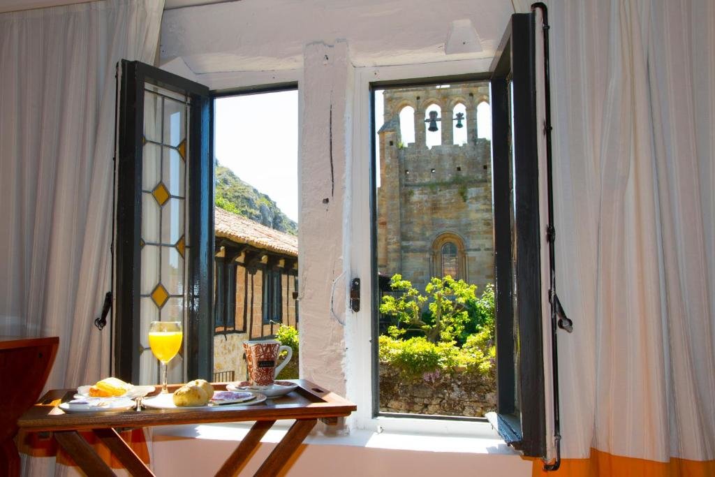 Номер Standard Дуплекс с красивым видом из окна Posada Santa Maria la Real