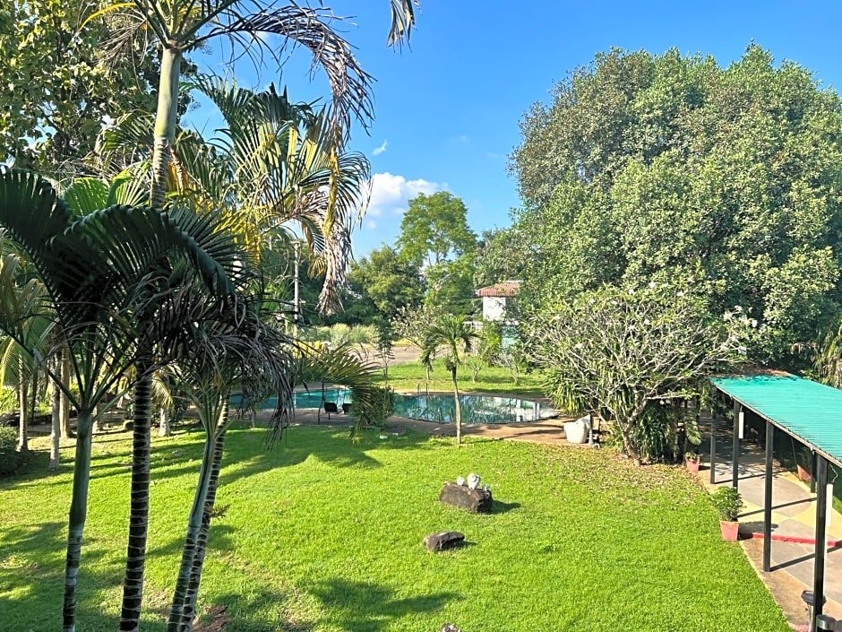 Двухместный номер Standard с видом на сад Bandu Resort