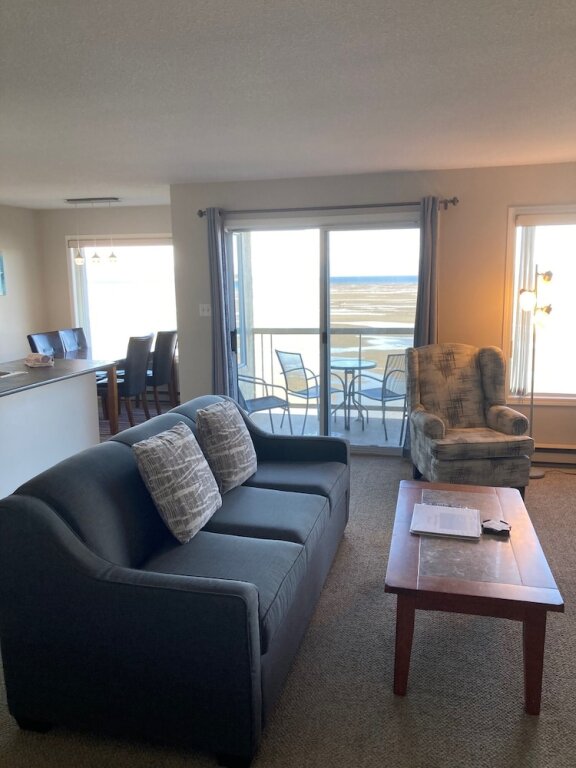 Номер Standard с 2 комнатами с балконом и oceanfront Ocean Sands Resort Inc