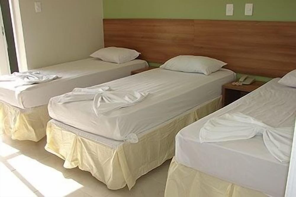 Standard triple chambre avec balcon Tropical Praia Hotel