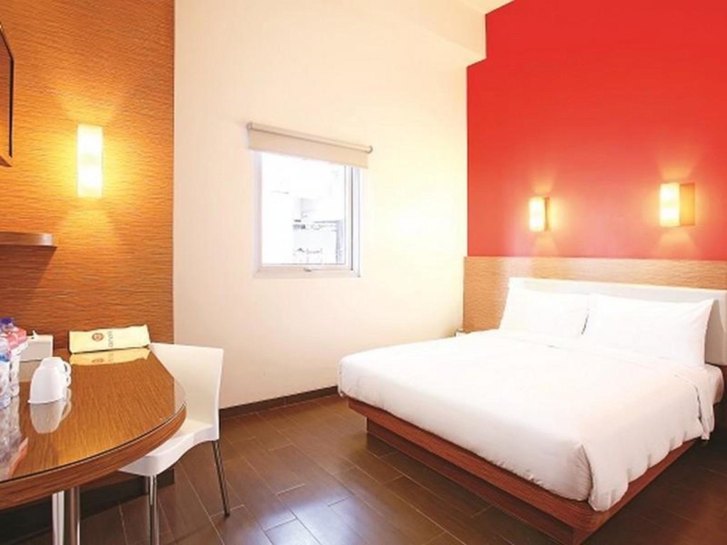 Standard Double room Amaris Hotel Cilegon