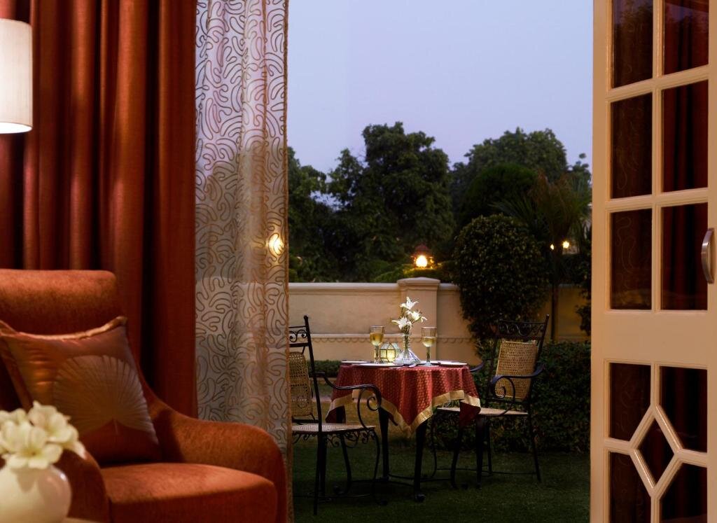 Номер Luxury с видом на сад Jai Mahal Palace