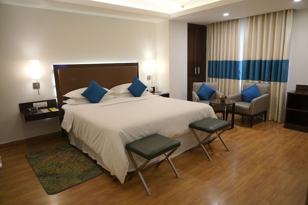 Double Suite with city view Four Points by Sheraton Vadodara