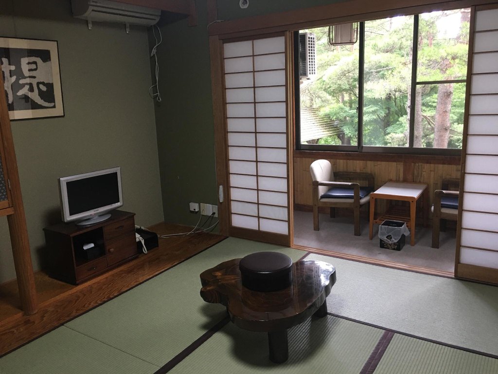 Standard Zimmer Kusatsu Onsen Ryokufutei Ryokan