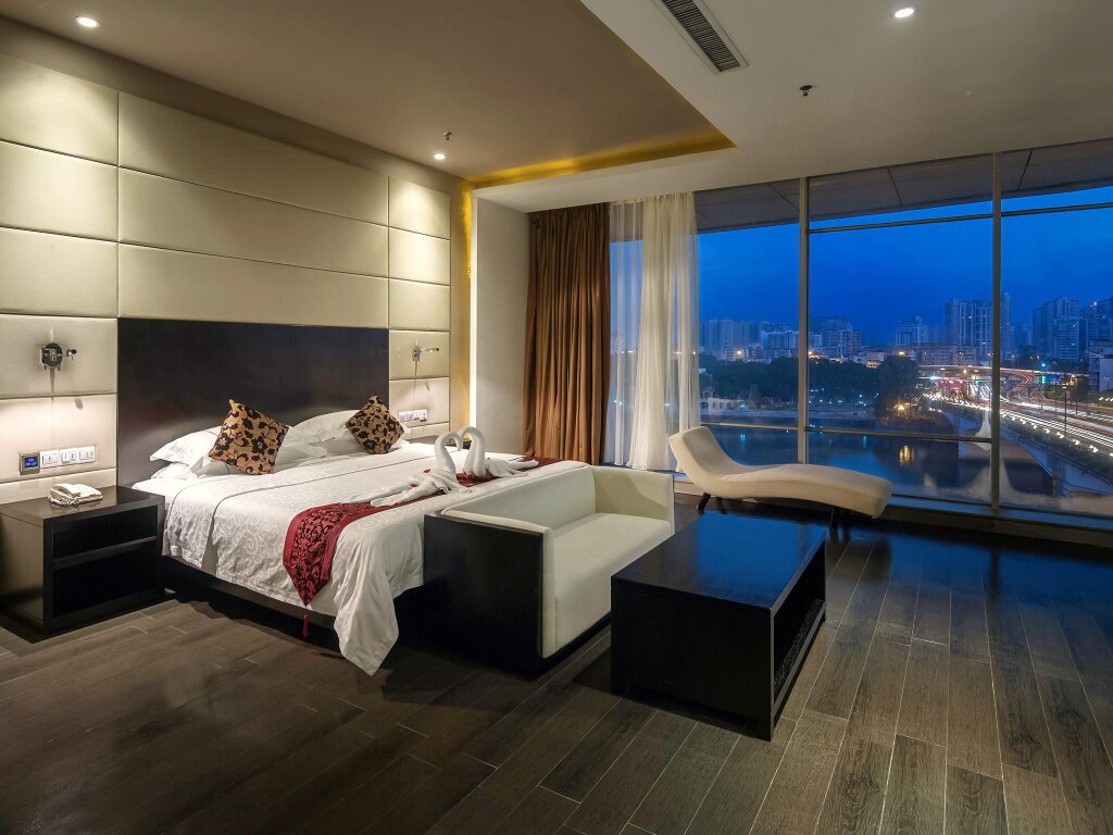 Люкс с видом на реку Guangdong Nanmei Osotto Hotel