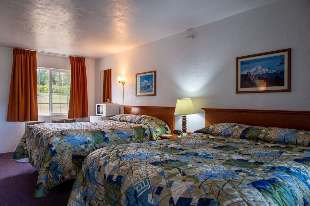 Standard Quadruple room Swiss Holiday Lodge