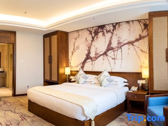 Suite Huatian Choice Hotel