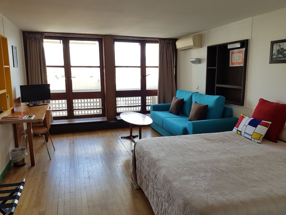 Habitación doble familiar Estándar con balcón y con vista al parque Hotel le Corbusier