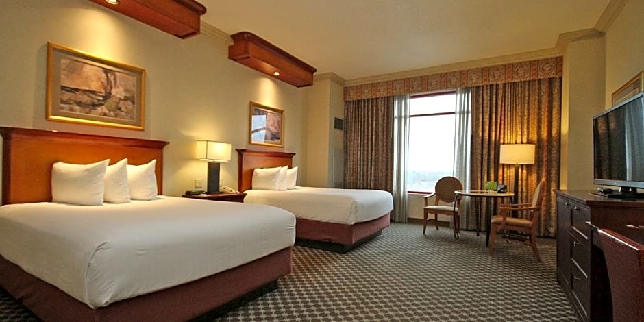 Четырёхместный номер Premium с видом на реку Harrah's Joliet Casino Hotel