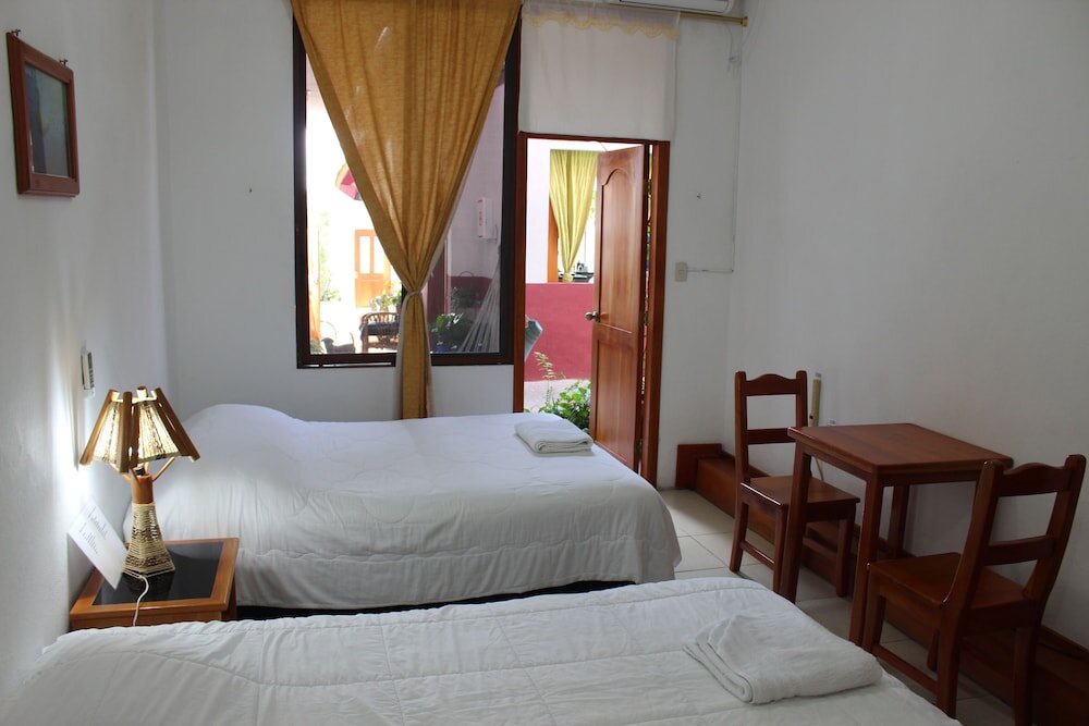 Habitación triple familiar Estándar 1 dormitorio Galapagos Best Hostel