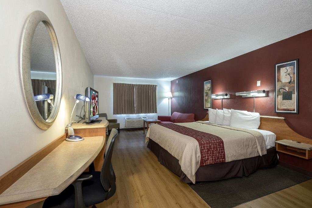 Suite Red Roof Inn & Suites Cleveland - Elyria