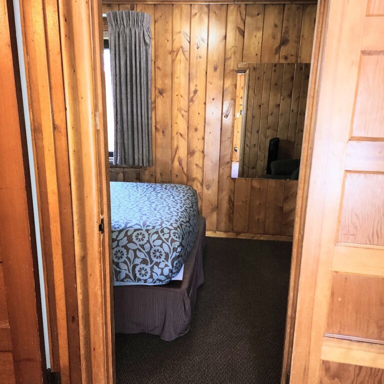 Comfort room Canyon Motel