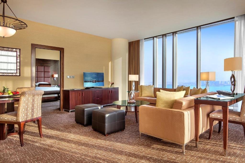 1 Bedroom Spacious Lounge Access Suite City Centre Rotana Doha