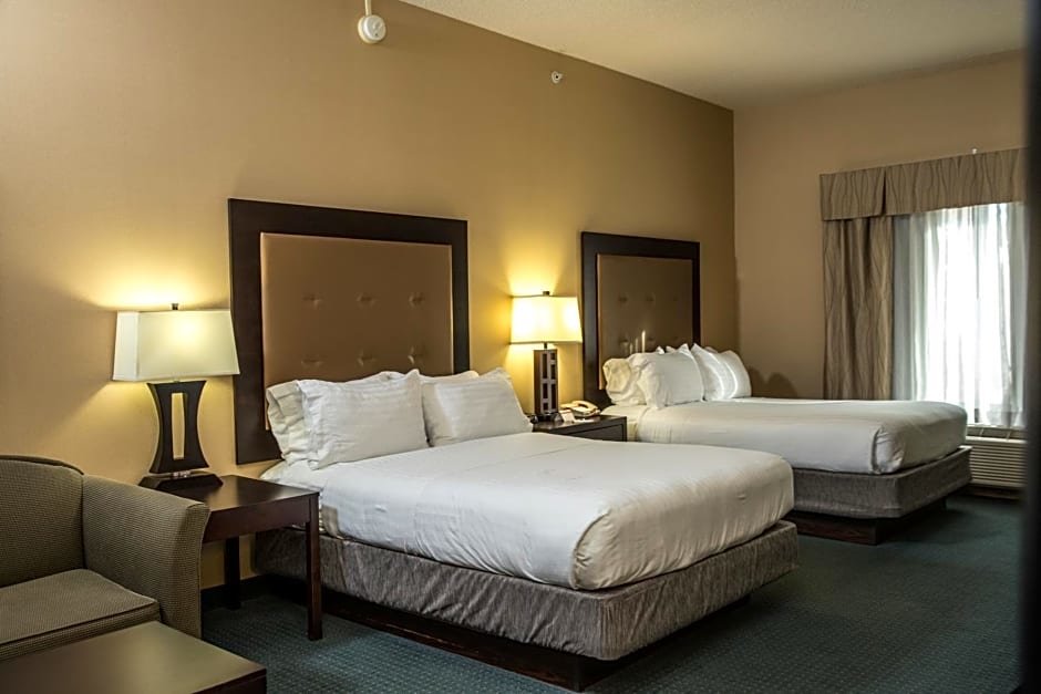 Двухместный номер Standard Holiday Inn Express Hotel & Suites - Novi, an IHG Hotel