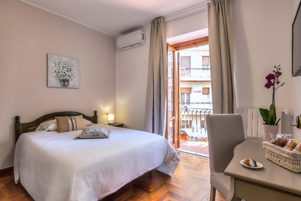 Standard double chambre avec balcon Plaza Rooms Ciampino