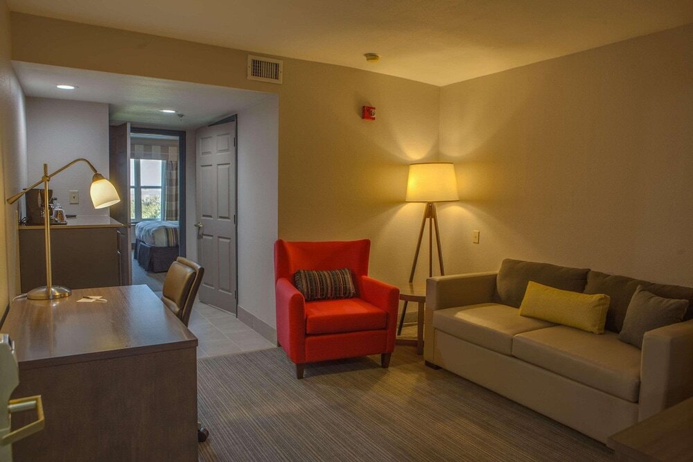 Люкс c 1 комнатой Country Inn & Suites by Radisson, Harlingen, TX