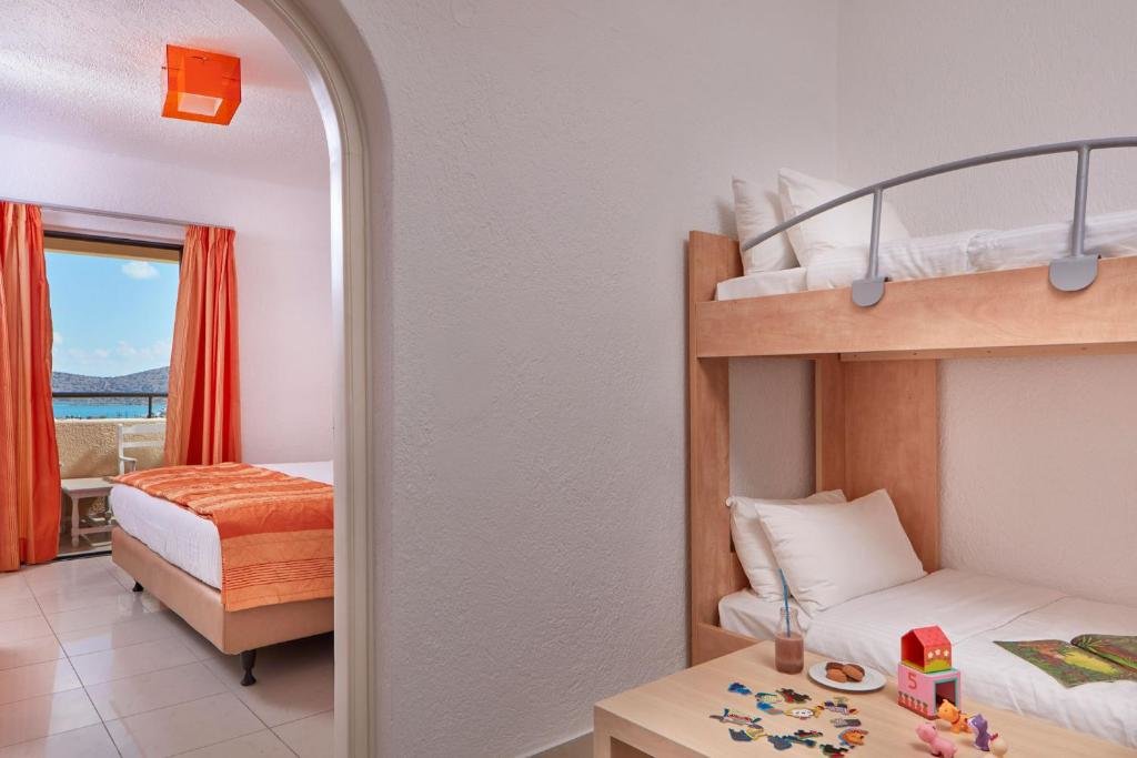 Standard famille chambre Vue mer Elounda Palm Hotel &Suites