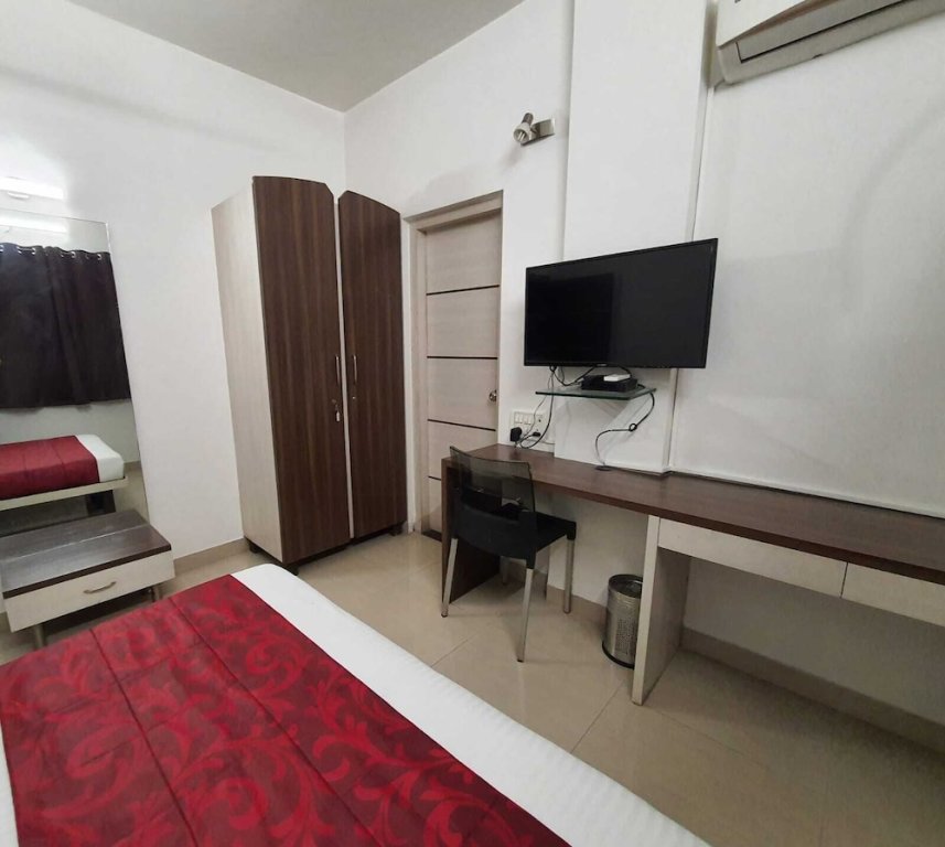 Executive Zimmer Hotel Bhooshan, Airport Road, Pune